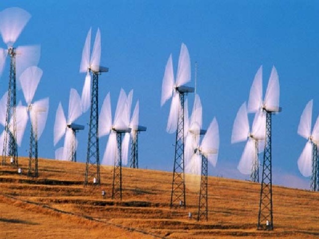 Значение ветра: Ветер великий работник в природе; Очищает воздух; Выравнивает электроэнергию (ветровая электростанция), (в етряки в горах США); полярники используют для света и тепла; Ветряной водяной насос; Ветряной двигатель; Ветряная мельница; Парусные корабли; Парусный спорт; Ветром на большие расстояния переносятся семена трав, деревьев, спор грибов; Ветер «съедает» горы, сглаживает их; Наносы ветра; 