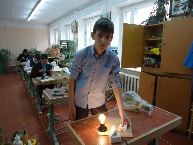 В каком случае провода оконцовывают петелькой тычком технология 8