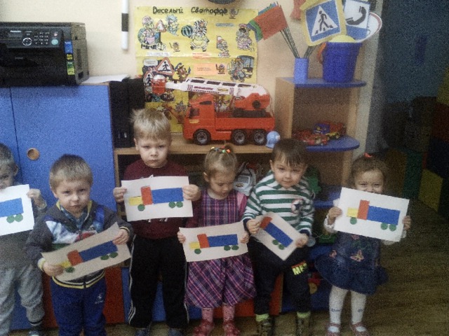 Продуктивная деятельность Аппликация «Грузовая машина», «Перекрёсток» 