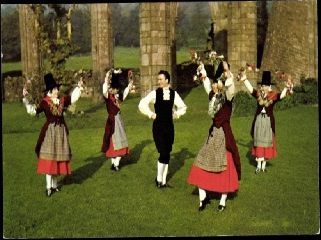 english folk costume