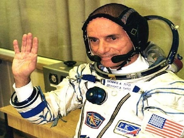первый космический турист,  оплативший свой полёт  в космос в 2001 году 