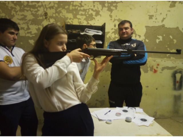  Участие в проведении лично-комадного Первенства города Миасса по стрельбе из пневматического оружия среди учащихся молодежи   