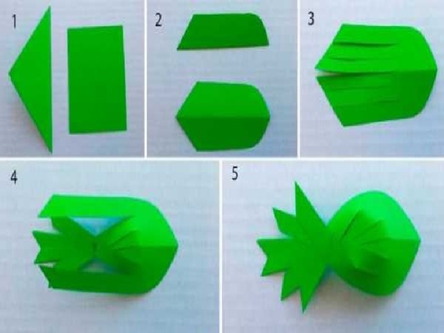 Возьмите квадрат бумаги и согните пополам. 
