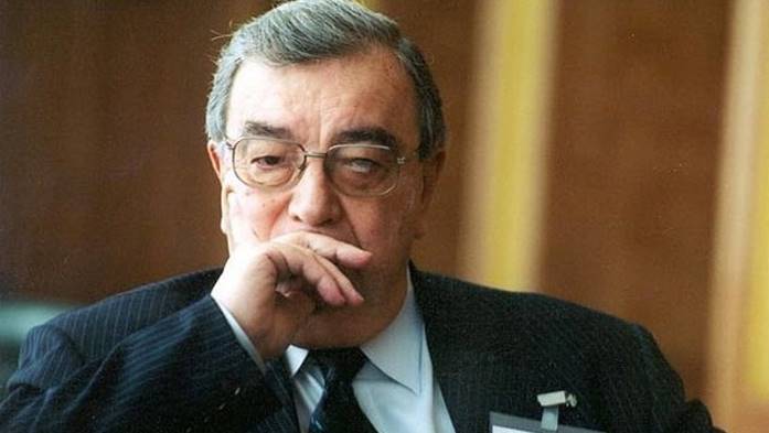 Что характеризовало социально экономическую жизнь россии в 1990 годах. Смотреть фото Что характеризовало социально экономическую жизнь россии в 1990 годах. Смотреть картинку Что характеризовало социально экономическую жизнь россии в 1990 годах. Картинка про Что характеризовало социально экономическую жизнь россии в 1990 годах. Фото Что характеризовало социально экономическую жизнь россии в 1990 годах